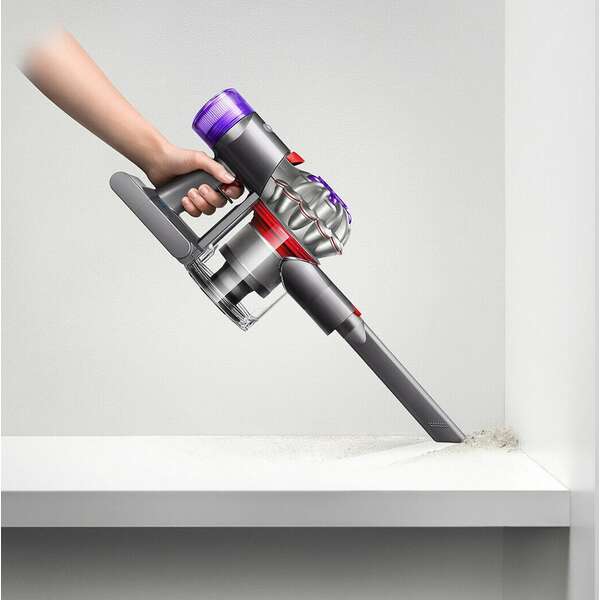 DYSON V8