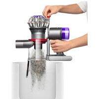 DYSON V8