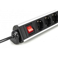 DIGITUS Produzni kabl sa 6 uticnice +3 USB