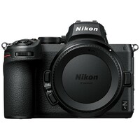 NIKON Z5 telo